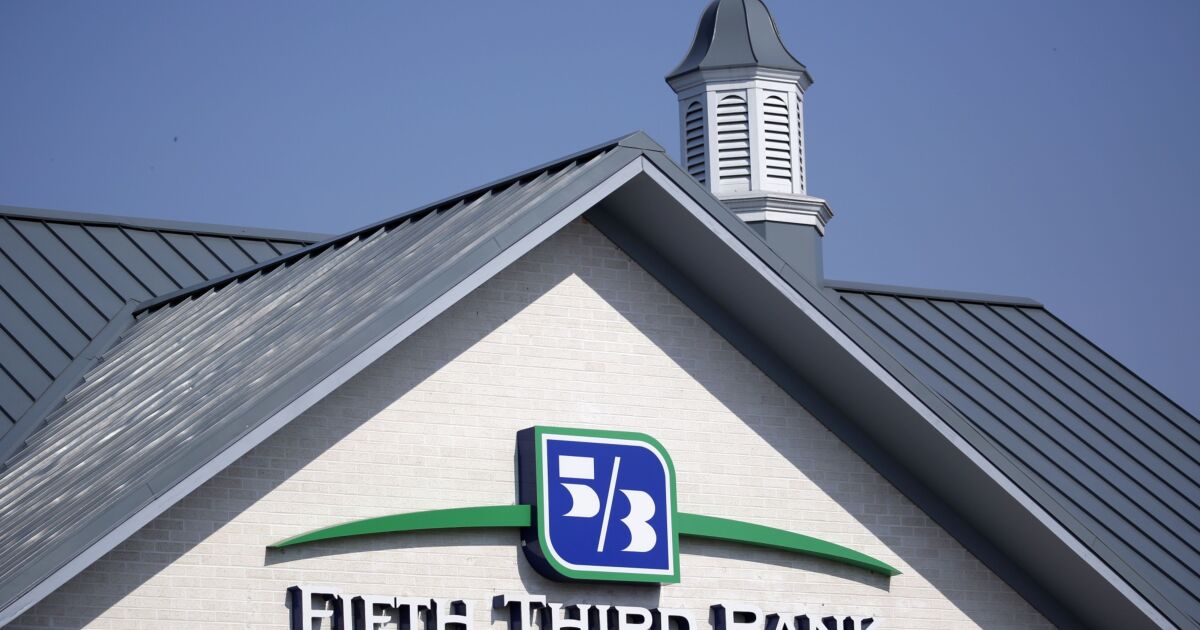 Fifth Third commits $2.8 billion to help lift underserved communities - NewsOpener Fifth Third commits $2.8 billion to help lift underserved communities
