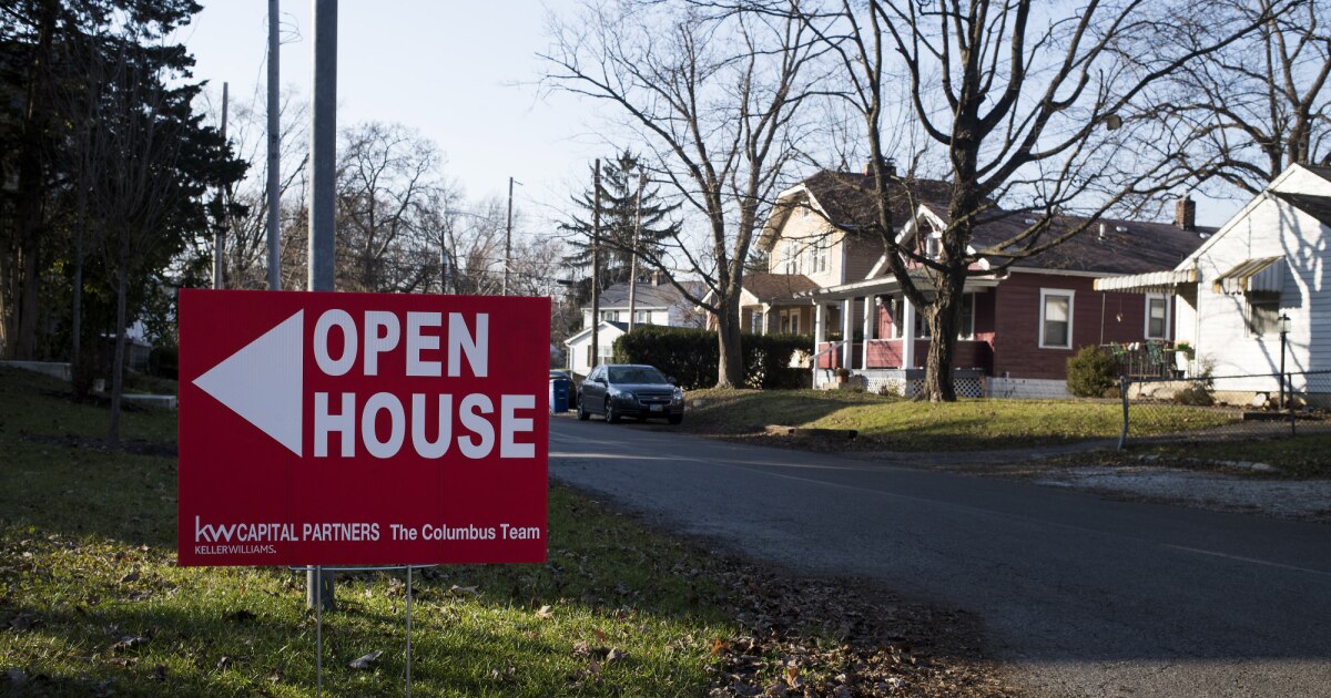 Home price growth taps the brakes in October 1 Home price growth taps the brakes in October