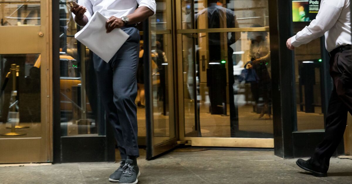 Wall Street bonuses poised to plunge following slowdown in deals 1 Wall Street bonuses poised to plunge following slowdown in deals