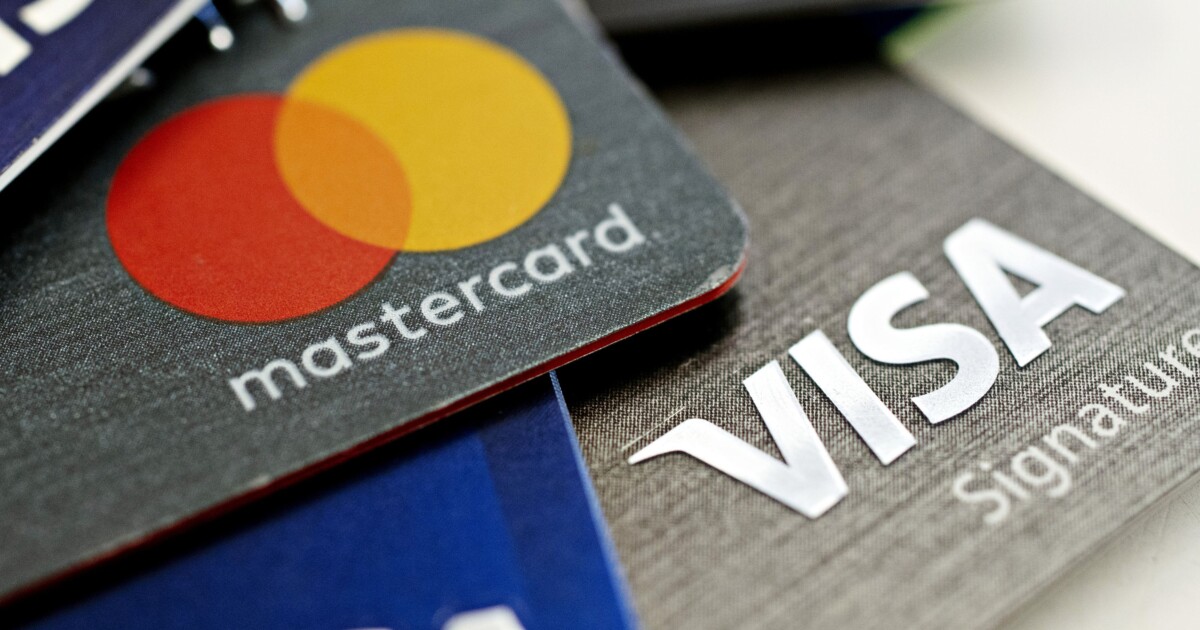 Banks keep piling credit card fees on retailers. Congress must act. 1 Banks keep piling credit card fees on retailers. Congress must act.