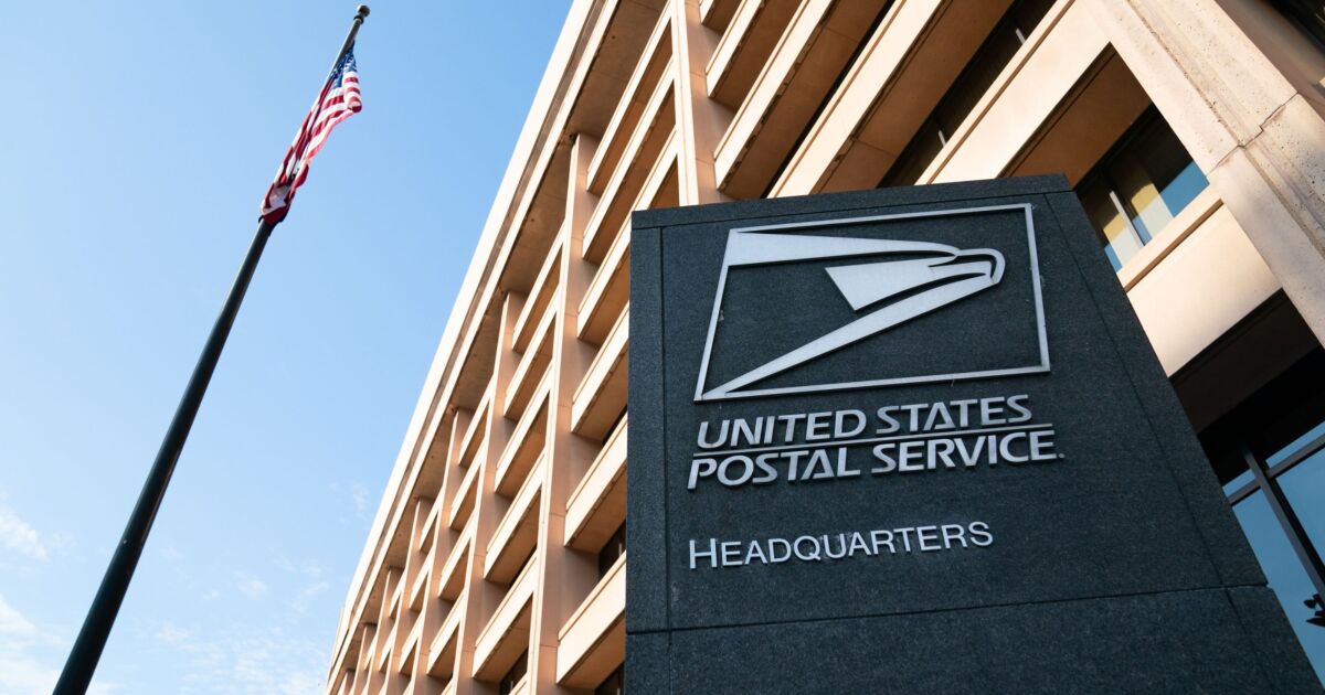 The Postal Service’s tiny check-cashing test sparks a big reaction 1 The Postal Service’s tiny check-cashing test sparks a big reaction