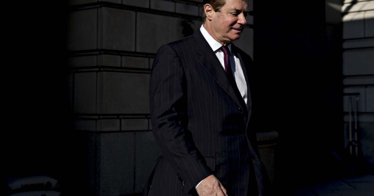 Manafort sued by bank that lent mortgage on his Hamptons home - NewsOpener Manafort sued by bank that lent mortgage on his Hamptons home