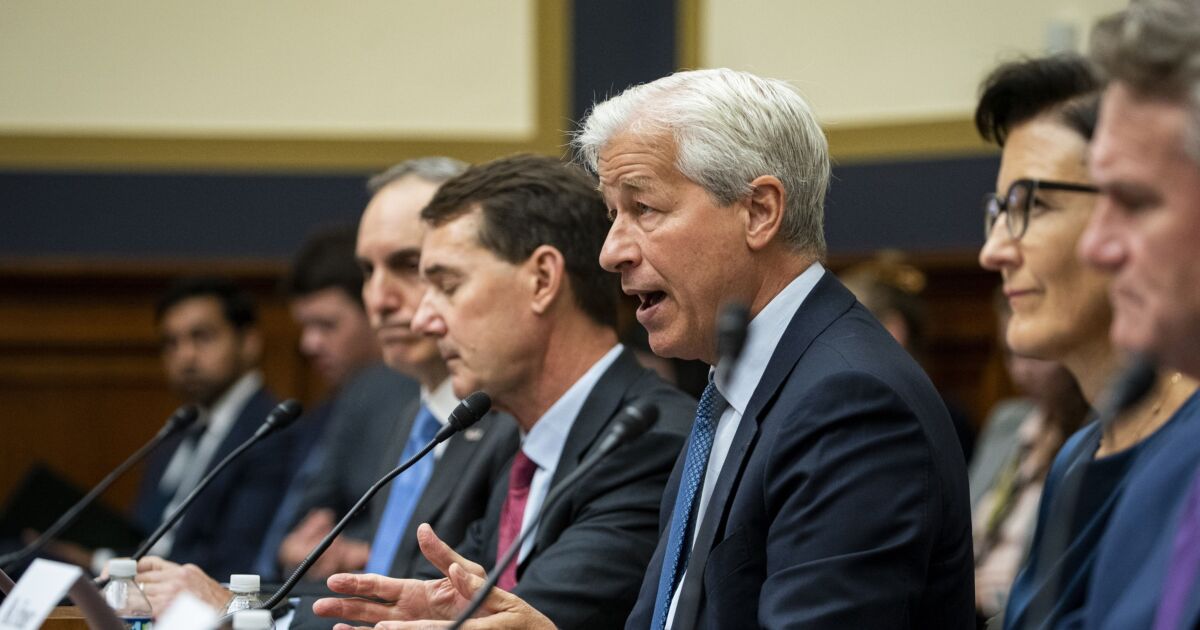 Dimon defends need for fossil fuel investments to Congress 1 391518214 1