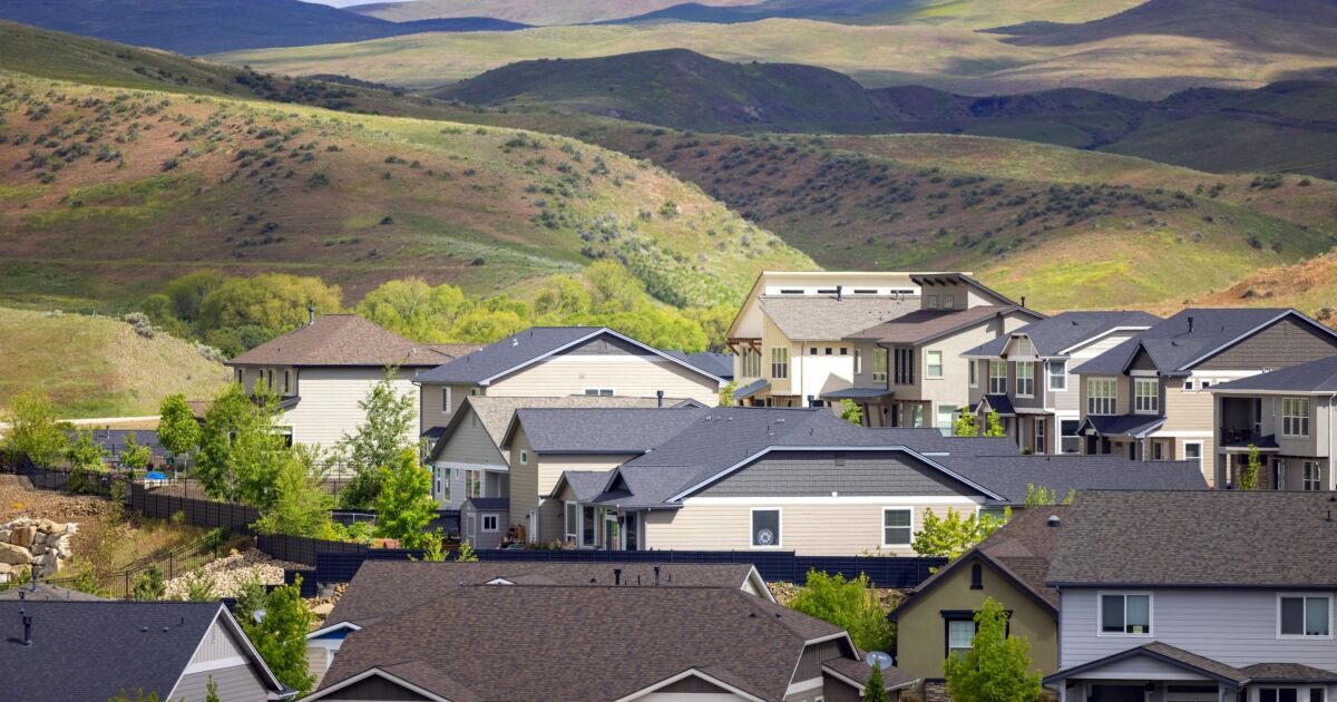 Sales of existing homes in U.S. rise as inventory picks up 1 Sales of existing homes in U.S. rise as inventory picks up