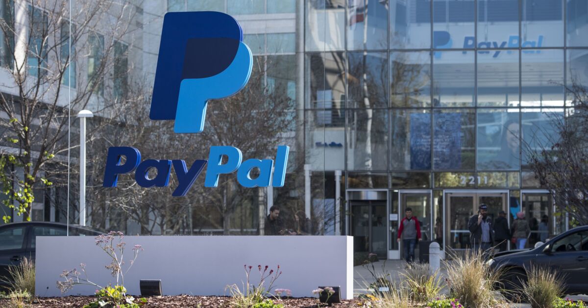 PayPal inks deal letting U.S. workers get paid before payday 1 PayPal inks deal letting U.S. workers get paid before payday
