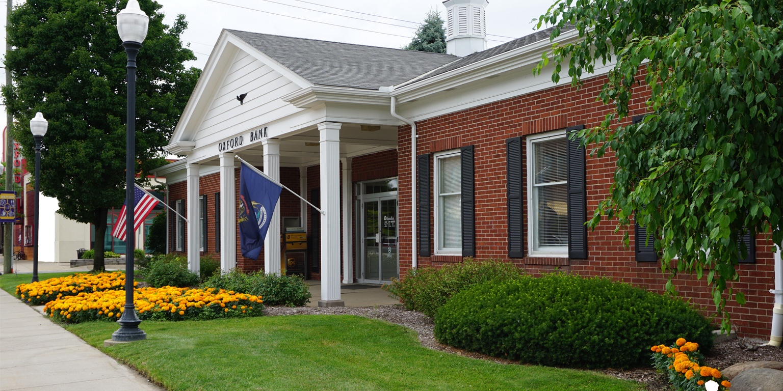 A Michigan bank's next big move may push it closer to Detroit