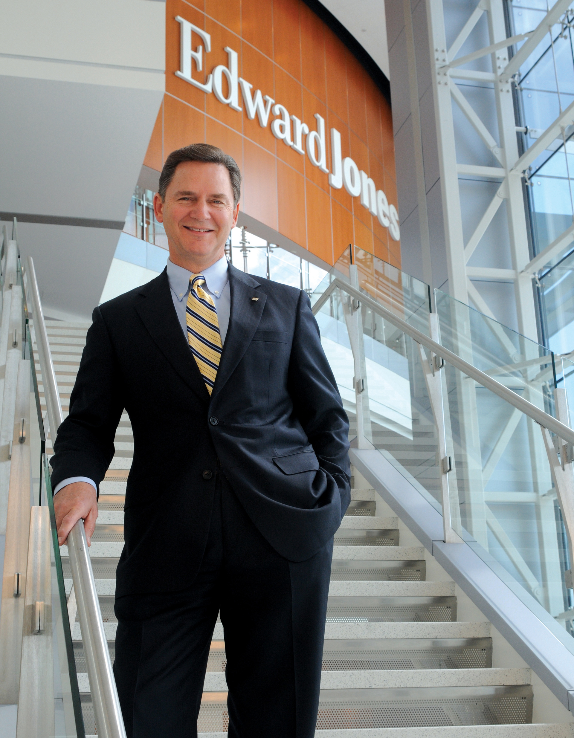 Edward Jones reaches 1 trillion in AUM, looks to urban centers for