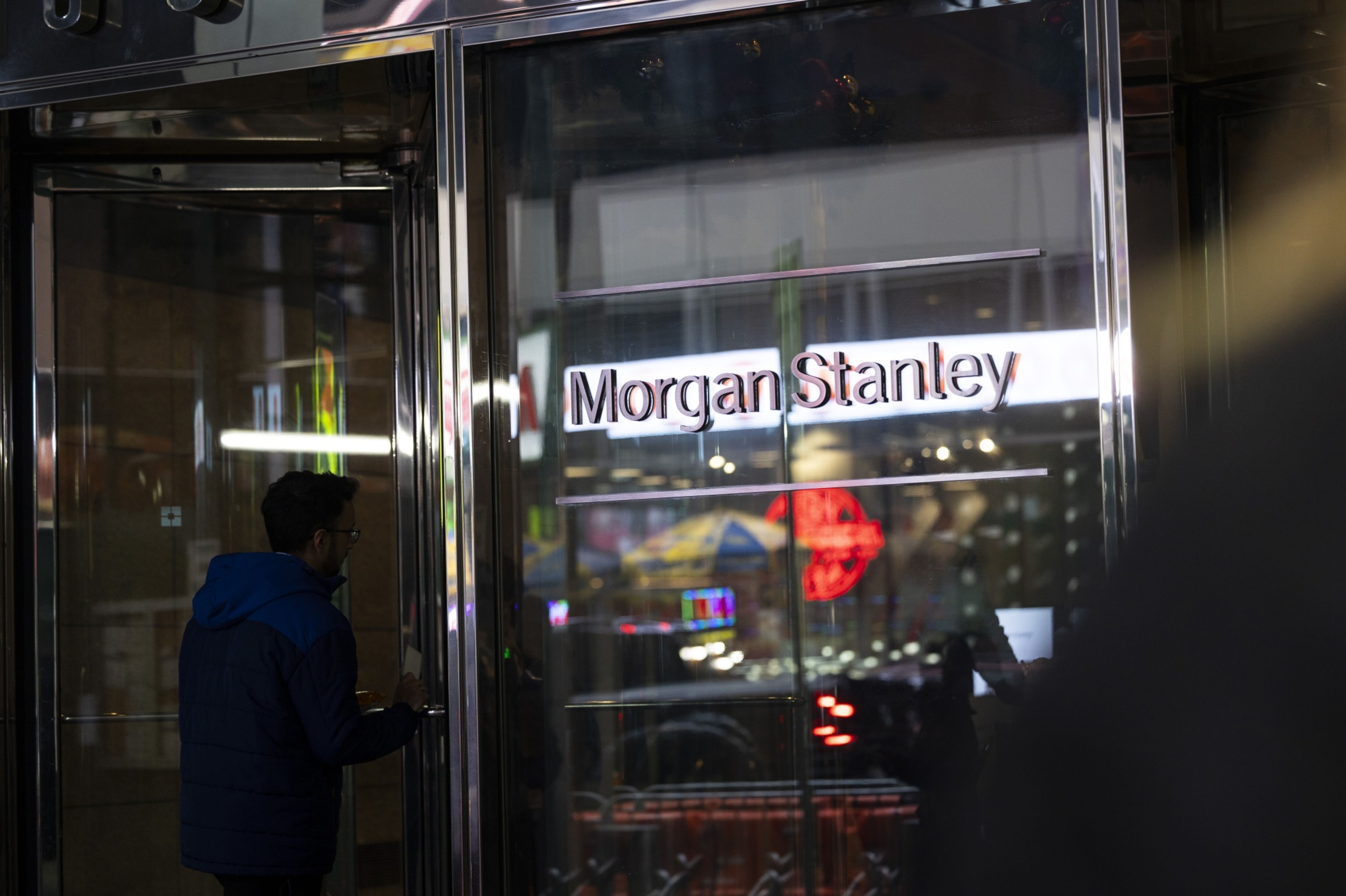 Morgan Stanley wins $1.5 million bonus spat with French banker who quit