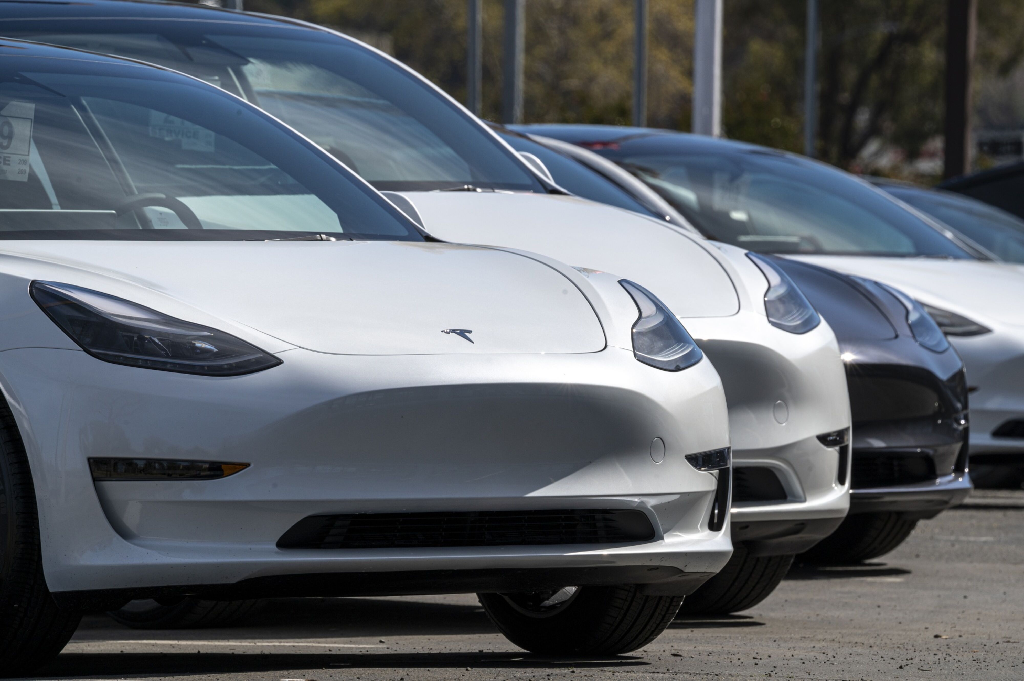 Tesla hits ABS market in first sale since blue-chip upgrade