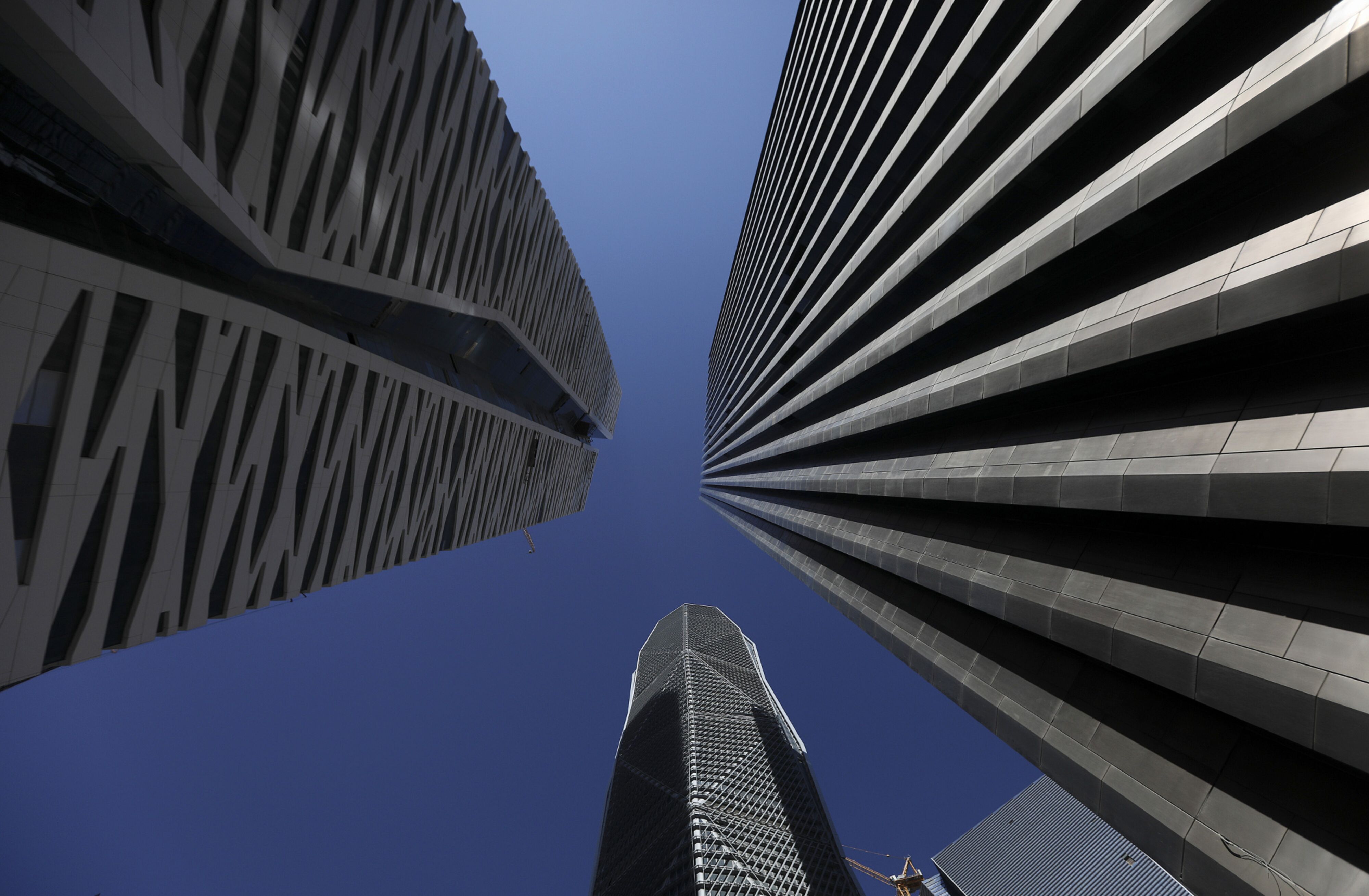 Banks boost incentives to lure buyers with office deals frozen