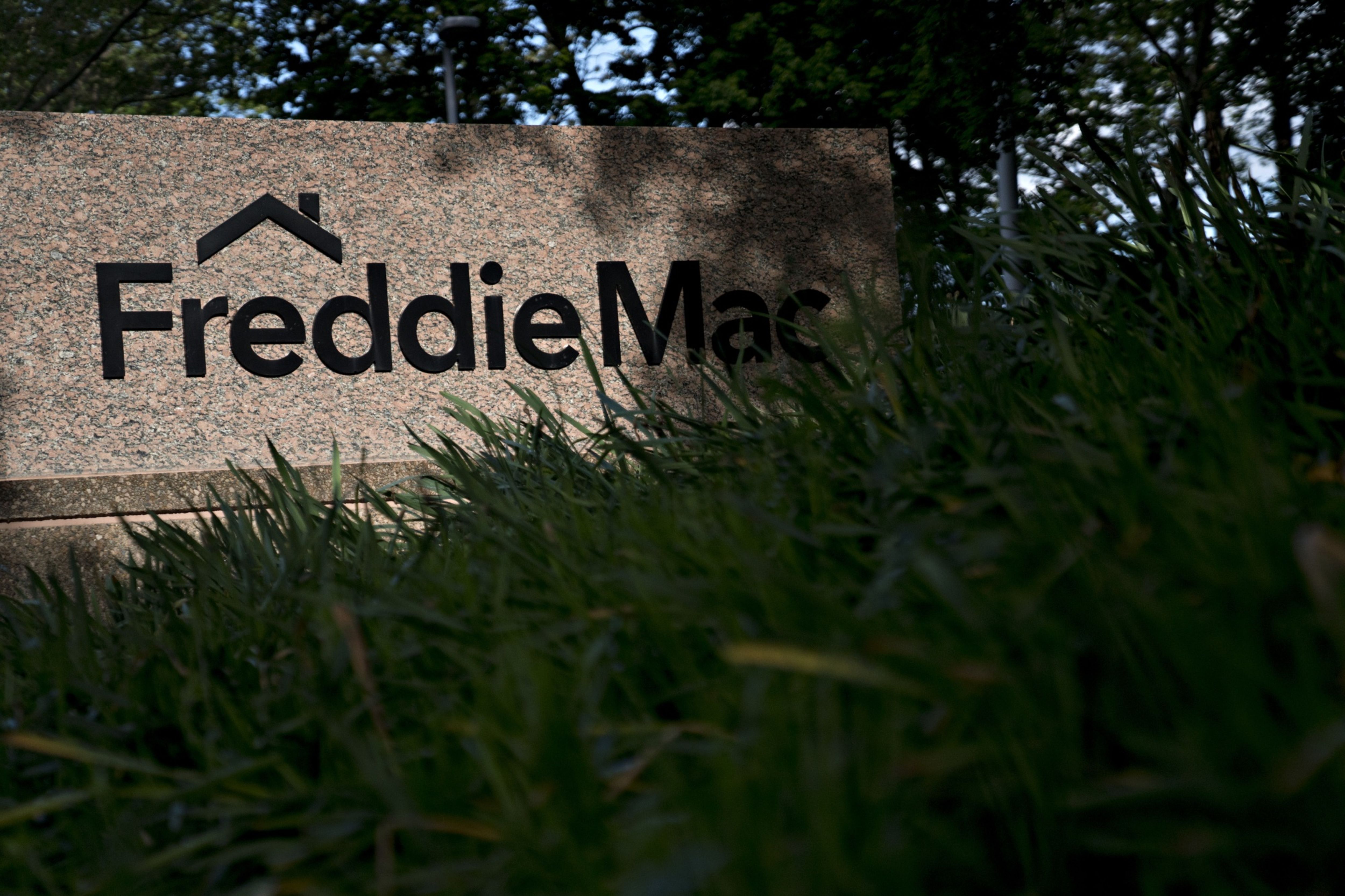 fhfa-seeks-comment-on-salary-caps-at-fannie-and-freddie-american-banker
