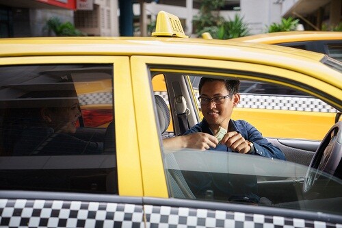 2. Taxi.jpg