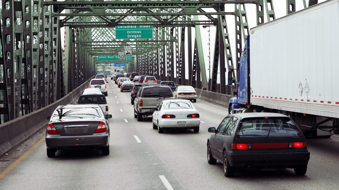 Traffic on the I-5 bridge