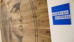 American Express lounge logo