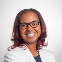 Holland Headshot.jpg