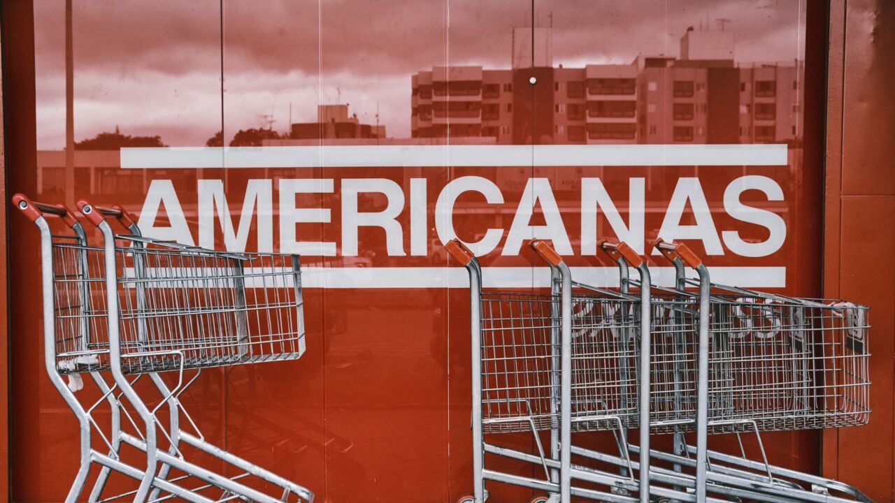 americanas-shopping-carts.jpg
