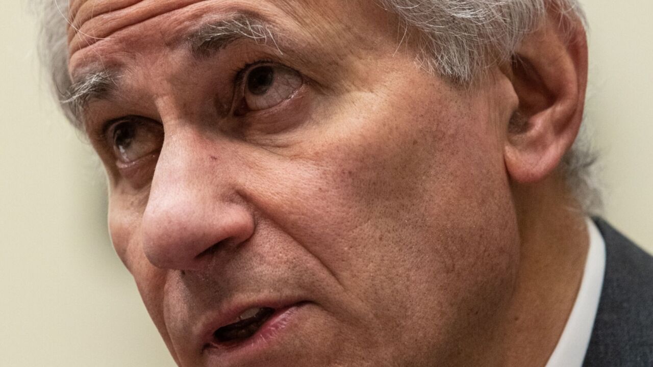 MARTIN-GRUENBERG-FDIC-BLOOMBERG