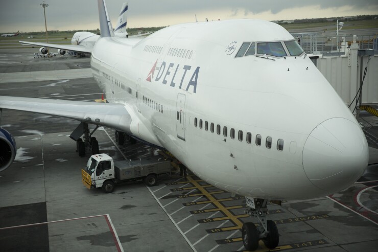 delta-air-line-b747