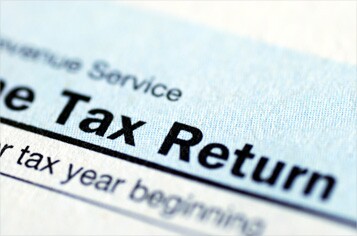 tax-form-fotolia.jpg