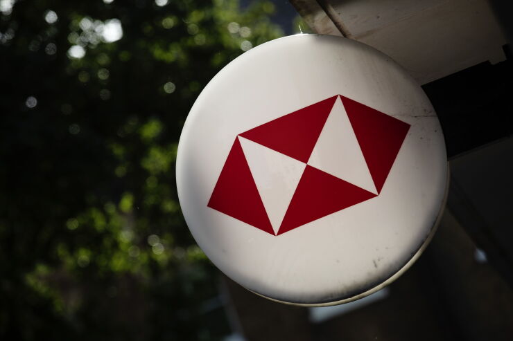 U.K. Bank Branches As CEOs Divided on Inflation