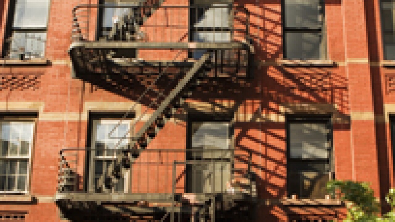 apartmentbuilding021012.jpg