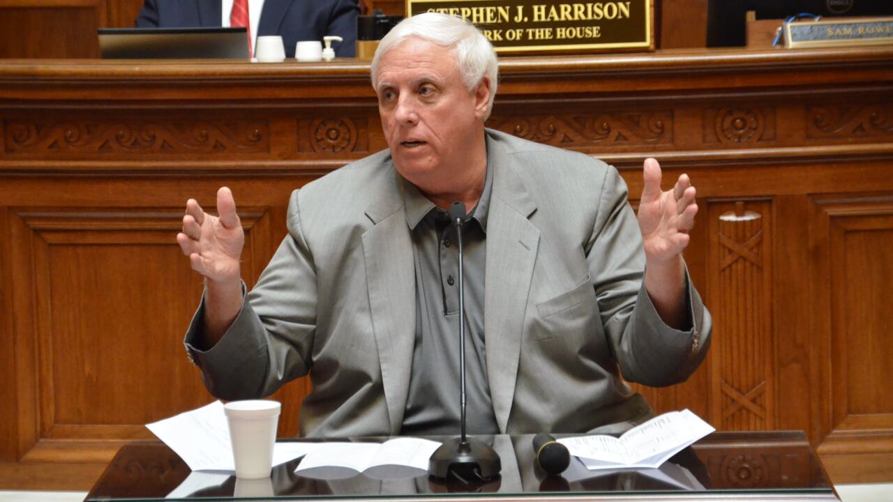 Jim-justice-before-legislature-2017