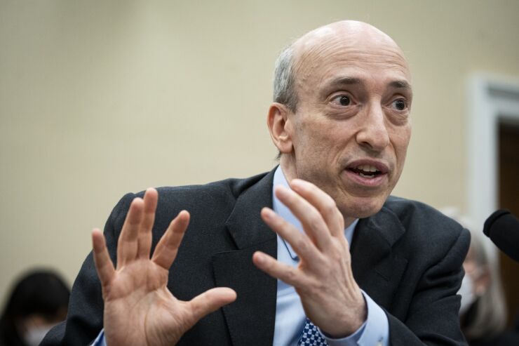 gensler-gary-sec-gesturing.jpg