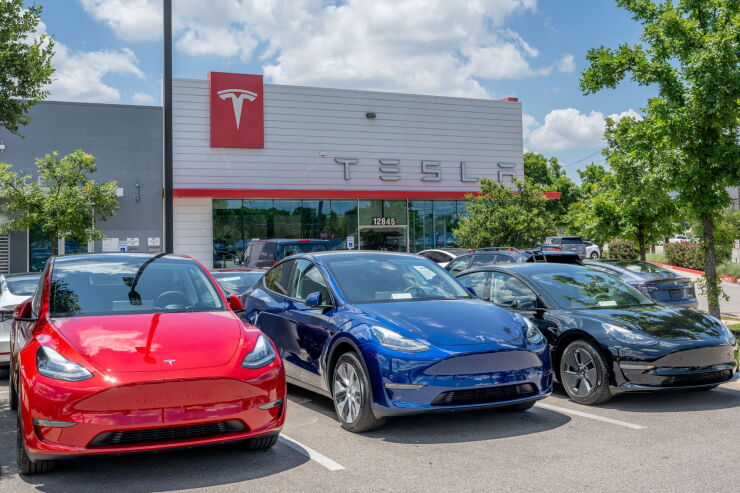 tesla-dealership.jpg