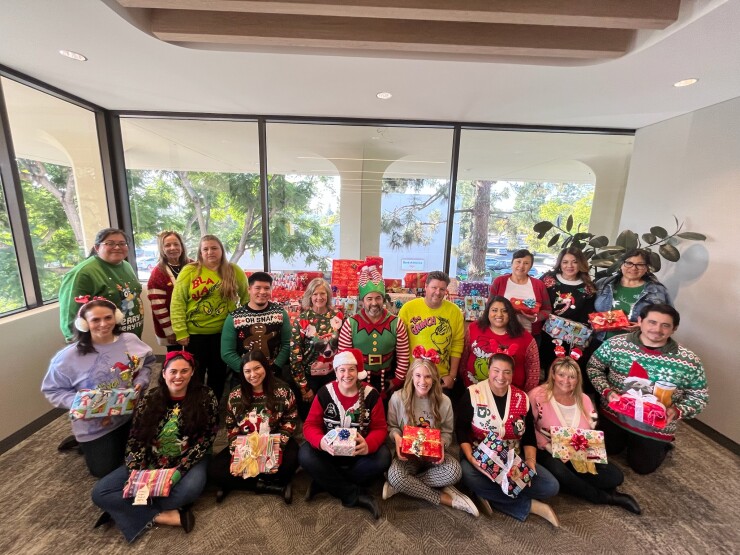 American Riviera Bank Image 2 Best Banks 2025