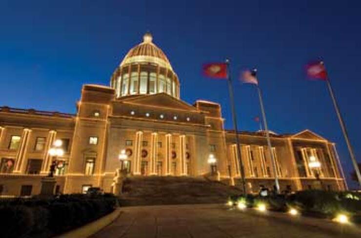 arkansas-state-capitol-little-rock.jpg