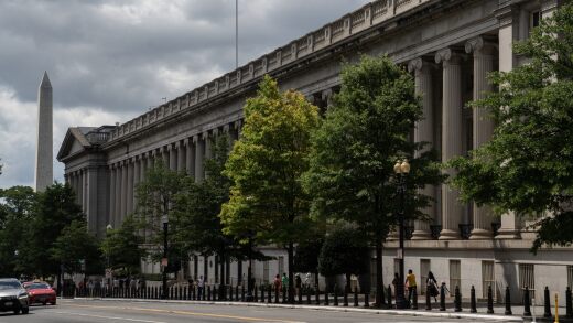 Treasury Secretary Sees Path to Easing Inflation, Keeping Healthy Job Market