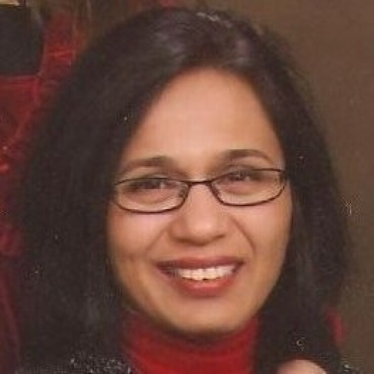 Headshot of Ruchi Haubrich