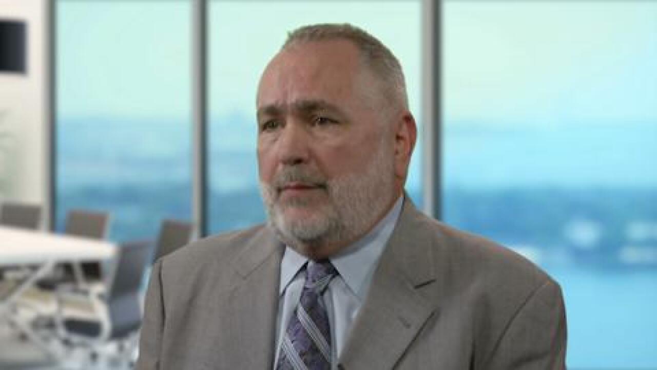 Thumbnail for Video: How can you best avoid allegations of notary law violations?