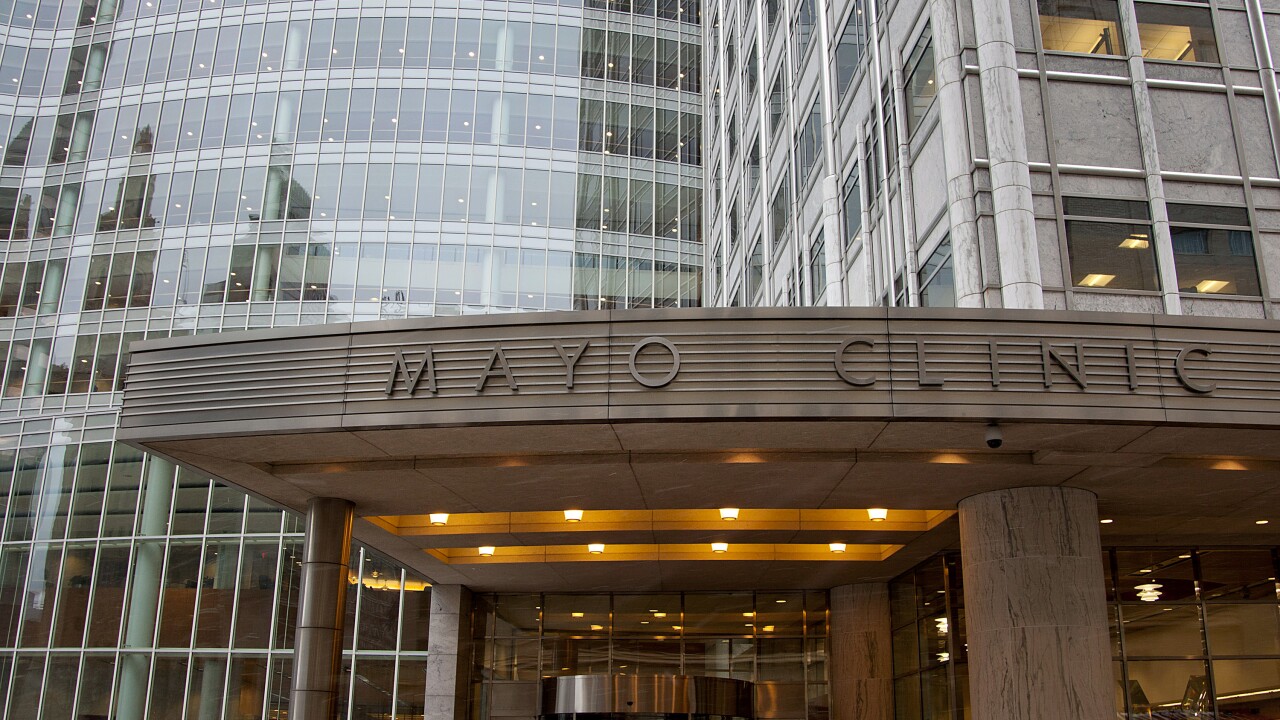 Mayo Clinic Rochester campus entrance