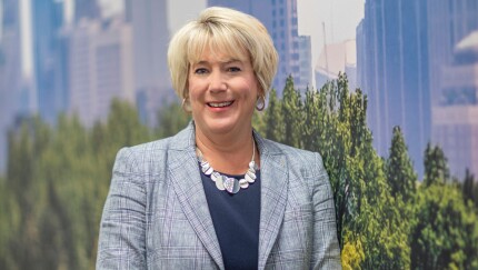 wibwatch21-katherine-weislogel-cardshowcrop