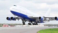 airplane-liftoff-fotolia.jpg