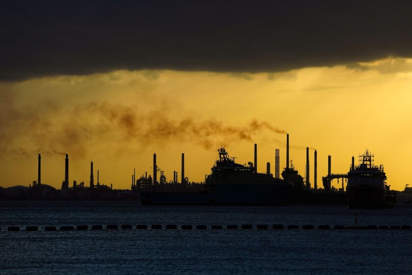 singapore-oil-refinery.jpg