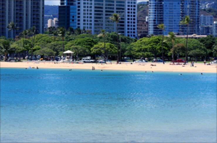 honolulu-beach-fotolia-357.jpg