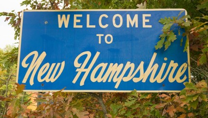 Welcome to New Hampshire sign