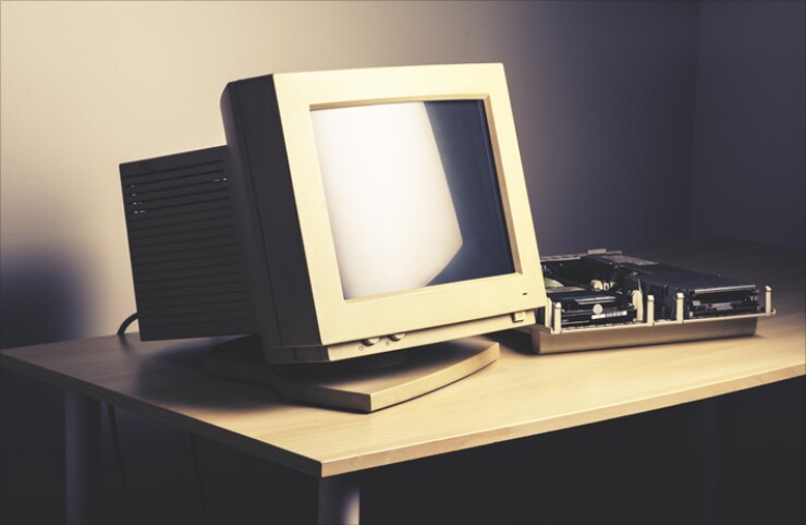 old-monitor-adobe-712