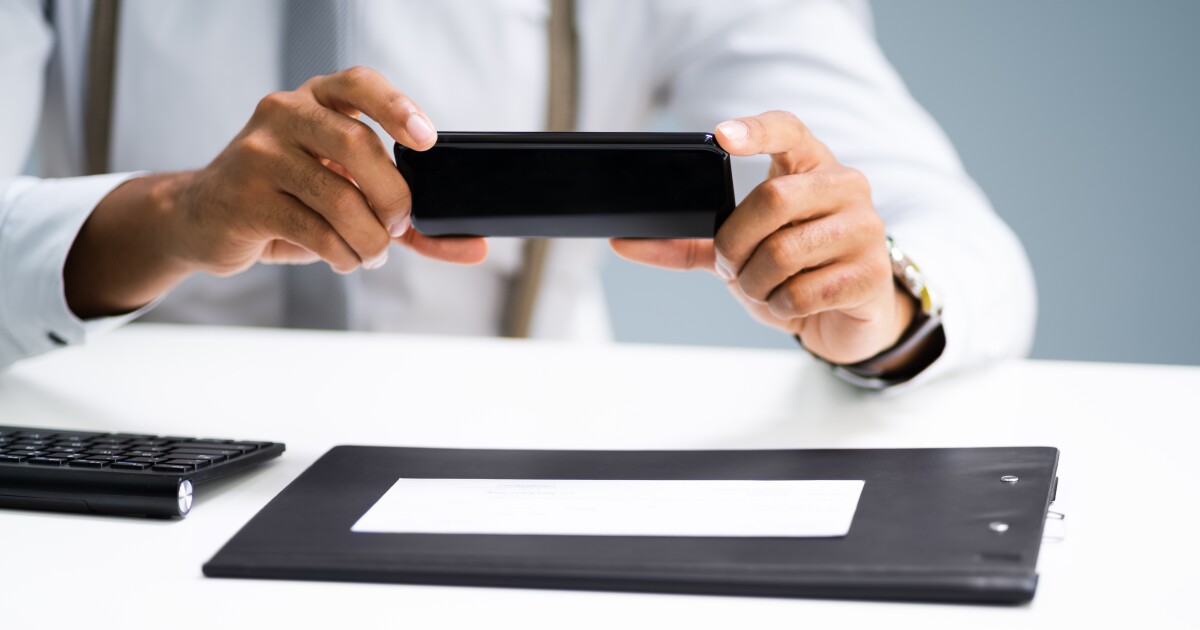 Community banks don’t need millions of dollars of deposit insurance Community banks don’t need millions of dollars of deposit insurance