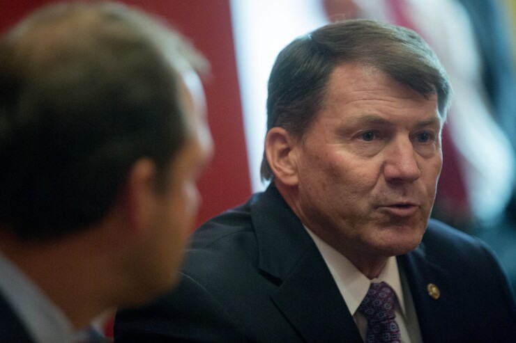 rounds-mike-bl102015