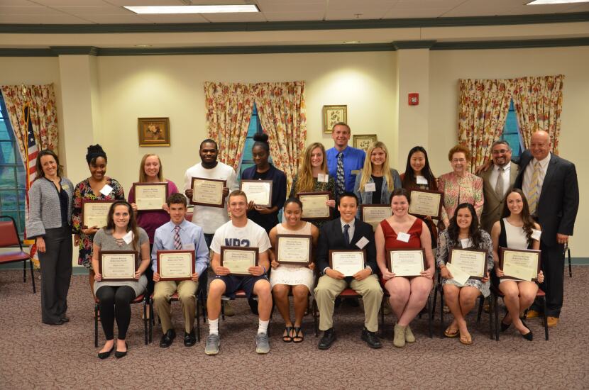 стипендия колледж искусств. рдники ивановской обл новый2022год. стипендия фото. студенты в институте. к.