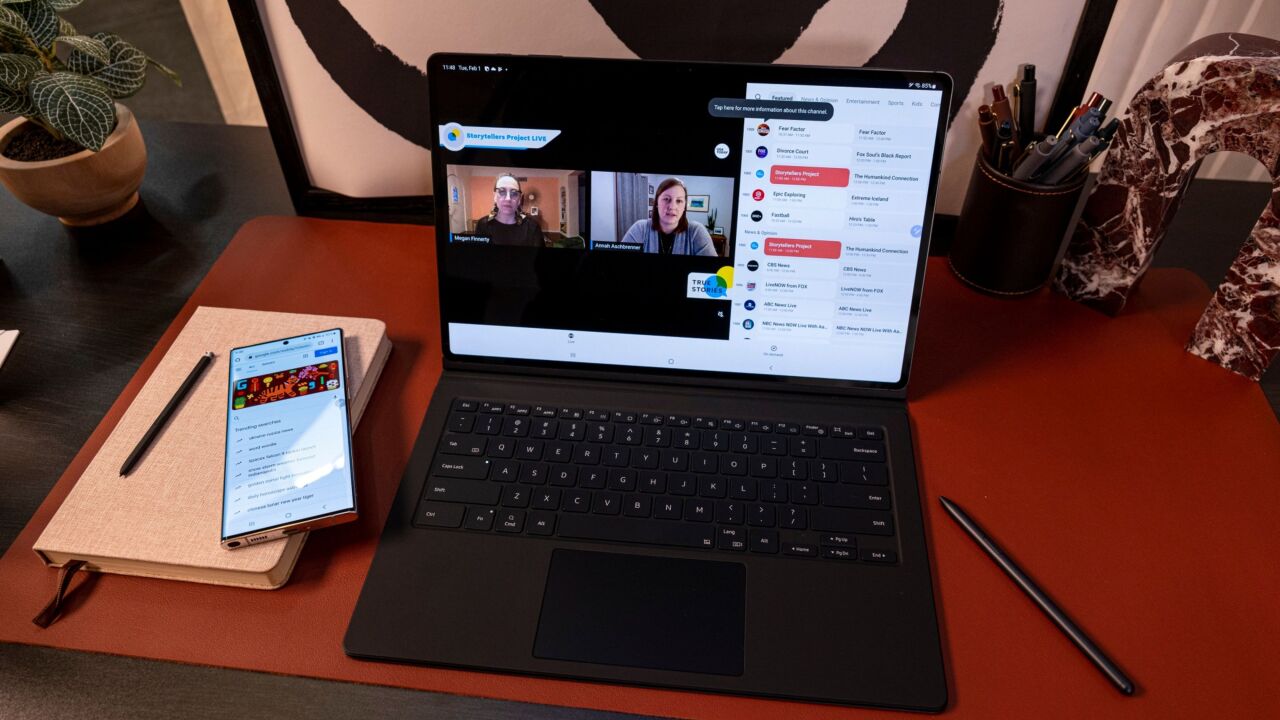 A Samsung Galaxy S22 Ultra 5G smartphone and Galaxy Tab S8 Ultra tablet ahead of the Samsung Unpacked event in San Francisco, California, U.S., on Tuesday, Feb. 1, 2022. Samsung Electronics Co. announced three new smartphones and three new tablets on Wednesday, upgrading its hardware lineup with new screen sizes, better cameras and more storage to better compete with Apple Inc. Photographer: David Paul Morris/Bloomberg