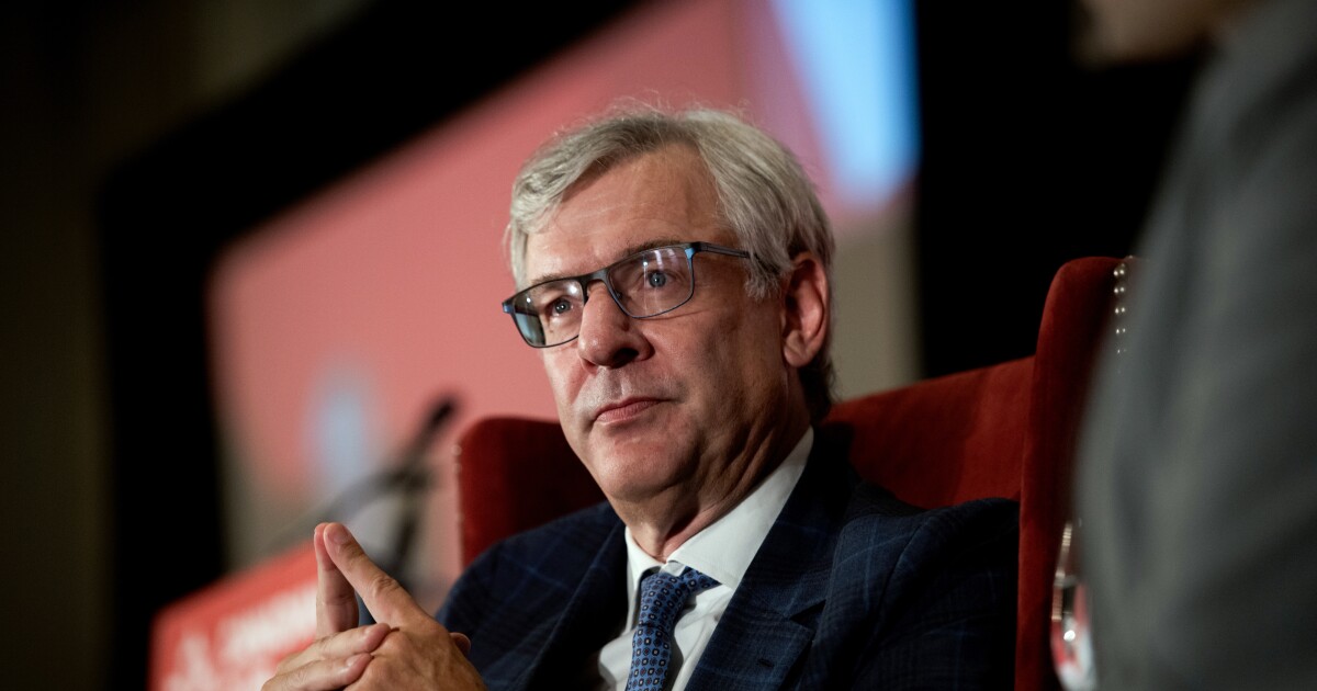 RBC trumpets recruiting wins, wealth exec to step down RBC trumpets recruiting wins, wealth exec to step down