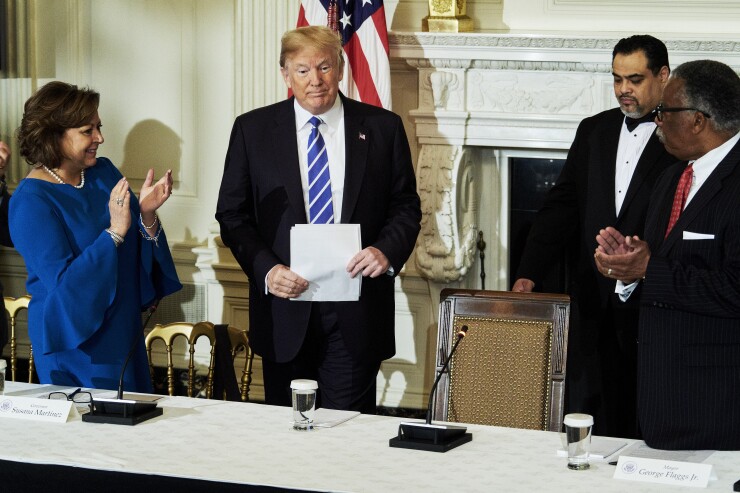 Trump-Donald, mayors at White House