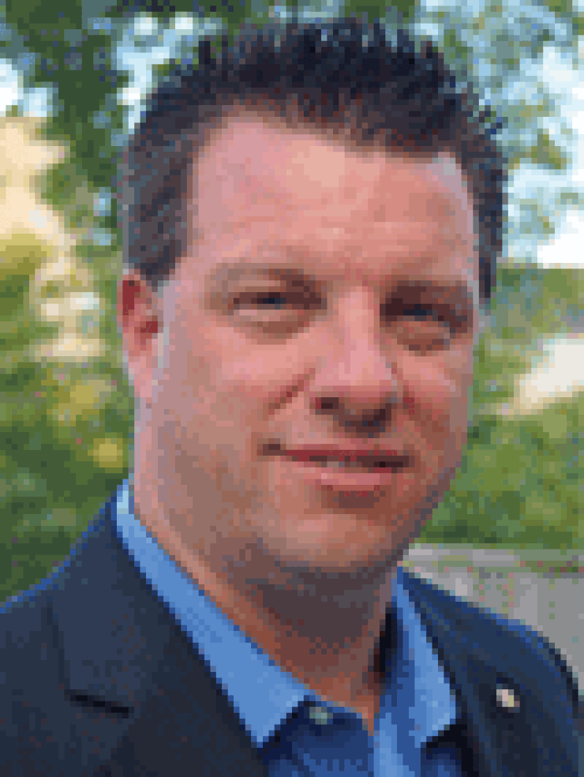 mikemarshall100x133.gif
