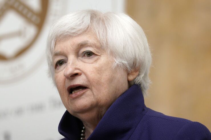 Yellen Says She Misspoke in Downplaying Musk-Twitter Probe