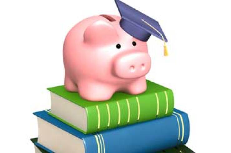 piggy-bank-books-fotolia.jpg