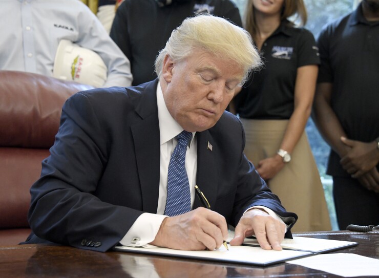 DI-DonaldTrump_10122017